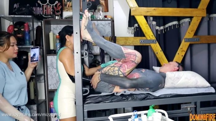 Hardcore Double Fisting - MIZZY RED / THE GODDESS RED - MP4