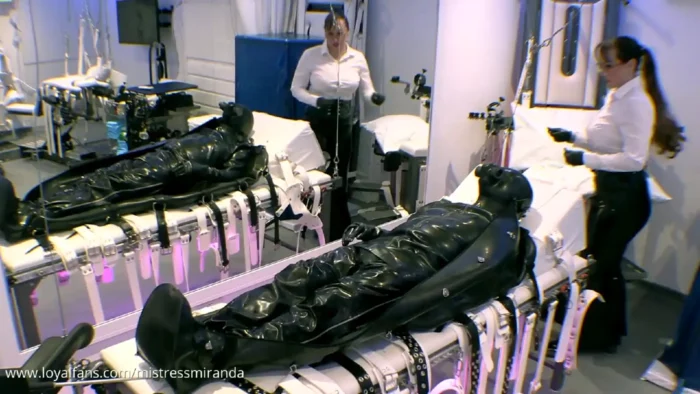 A Hot Day Of Rubber 1. Brand New Unseen Footage - MISTRESS MIRANDA / THE BONDAGE MISTRESS CLUB / BDSMLABORATORY - MP4