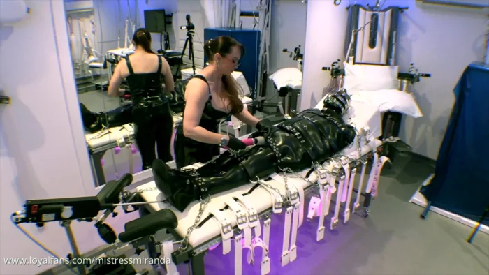 Day Of The Padlock - MISTRESS MIRANDA / THE BONDAGE MISTRESS CLUB / BDSMLABORATORY - MP4