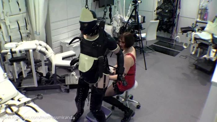 Dee Returns Part 1 - MISTRESS MIRANDA / THE BONDAGE MISTRESS CLUB / BDSMLABORATORY - MP4