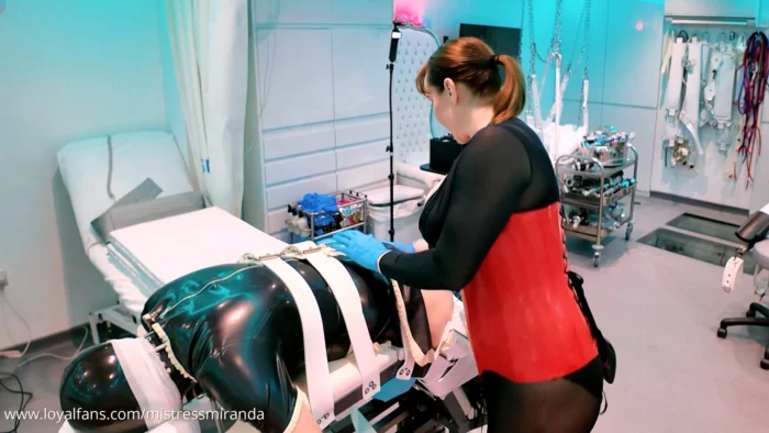 Dees Dilemma 3 - MISTRESS MIRANDA / THE BONDAGE MISTRESS CLUB / BDSMLABORATORY - MP4