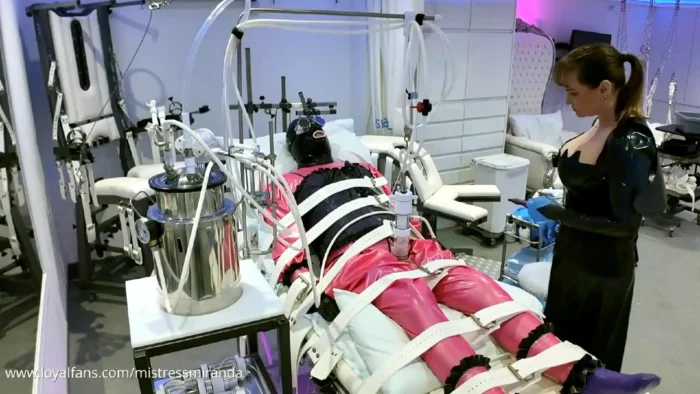 Double Rubber - MISTRESS MIRANDA / THE BONDAGE MISTRESS CLUB / BDSMLABORATORY - MP4