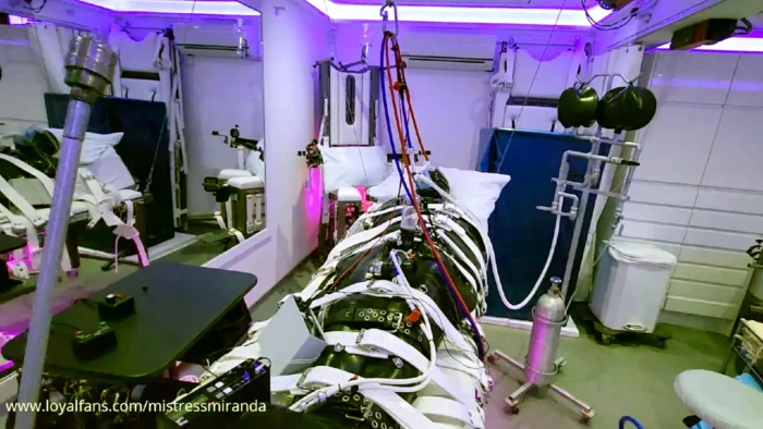 During My Session - MISTRESS MIRANDA / THE BONDAGE MISTRESS CLUB / BDSMLABORATORY - MP4