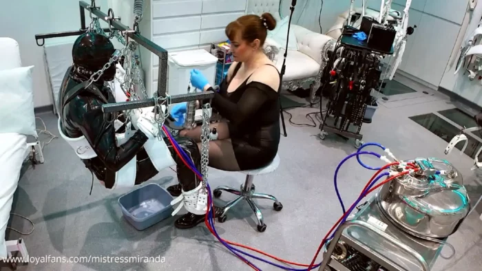 Fucks Given 6 - MISTRESS MIRANDA / THE BONDAGE MISTRESS CLUB / BDSMLABORATORY - MP4