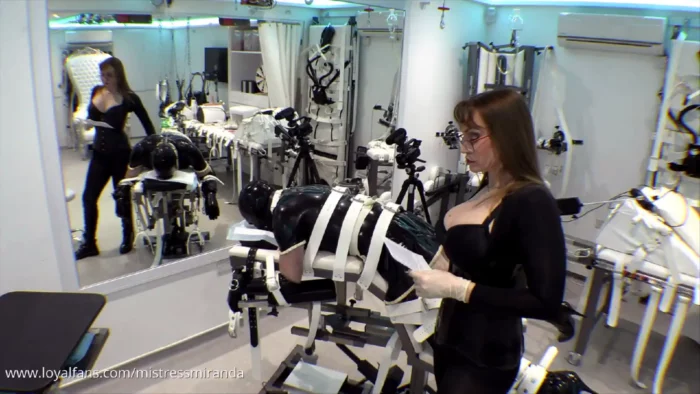 Punishment Of Dee - Fucking Machine 4 - MISTRESS MIRANDA / THE BONDAGE MISTRESS CLUB / BDSMLABORATORY - MP4