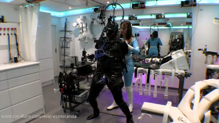 Some Much Needed Latex R And R - MISTRESS MIRANDA / THE BONDAGE MISTRESS CLUB / BDSMLABORATORY - MP4