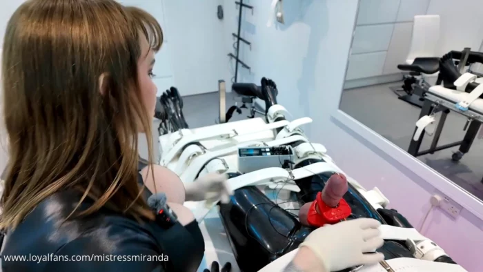 Testing The New Kit - MISTRESS MIRANDA / THE BONDAGE MISTRESS CLUB / BDSMLABORATORY - MP4