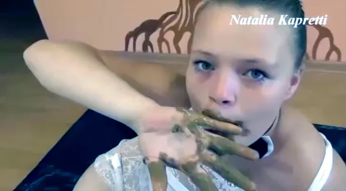 Eat Shit, Today You’ll Replace Me Toilet - NATALIA KAPRETTI SCAT - MP4