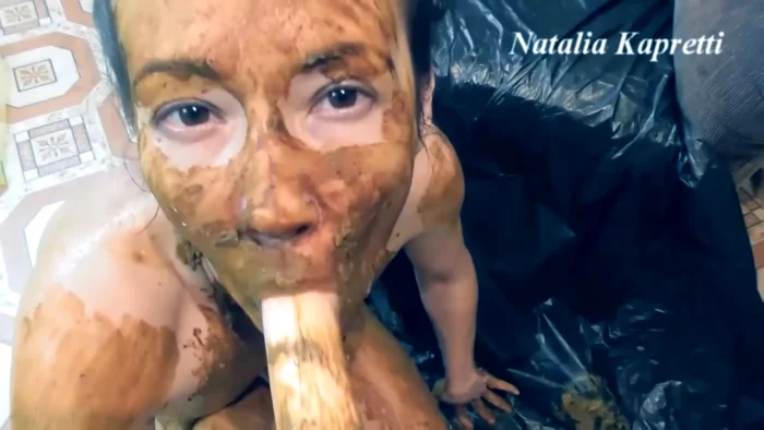 Enjoyment Smoking And Dirty Games Toilet Slavegirls - NATALIA KAPRETTI SCAT - MP4