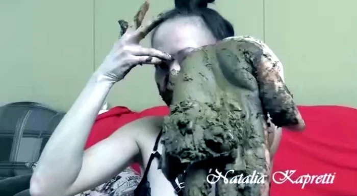Maya Eat Her Favorite Treat - My Sweet Shit - NATALIA KAPRETTI SCAT - MP4