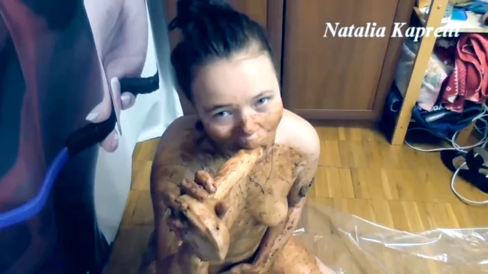 My Happy Toilet All Covered In Shit - NATALIA KAPRETTI SCAT - MP4