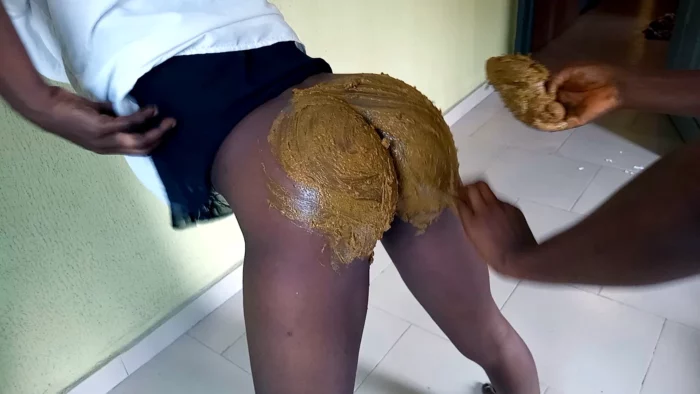 Huge Turd With Ass And Face Smear - PINKY PRADA SCAT - MP4