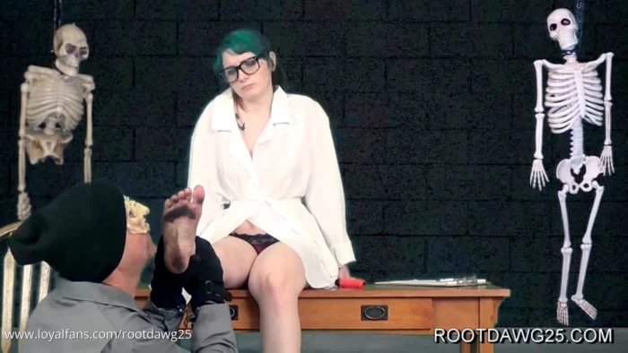 Candi Chains In Resident Foot Licker - ROOTDAWG - MP4