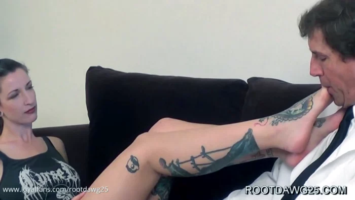 Sylvia In Foot Worship Diagnosis - ROOTDAWG - MP4