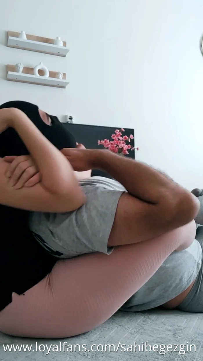 Headscissors - Rearnakedchoke - Throatsitting - SAHIBE GEZGIN - MP4