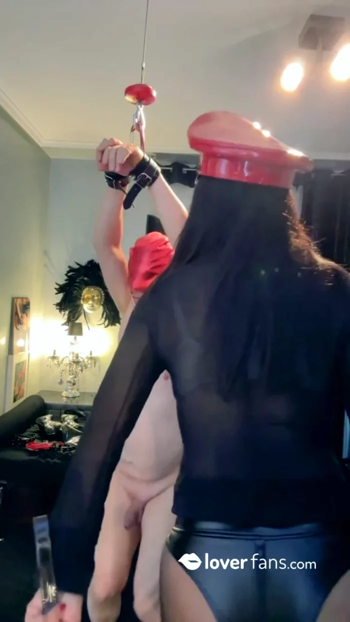 Without Seeing And Without The Possibility Of Escaping - SARAFEMDOMINA / DOMINA SARA - MP4
