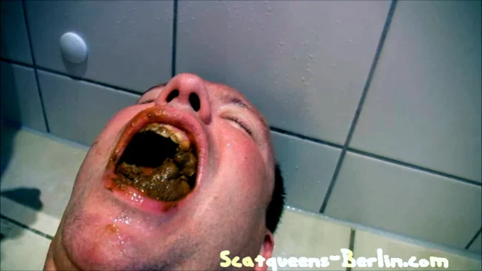 (S)Cat Lady Shits Part 1 - SCATQUEENS-BERLIN - MP4