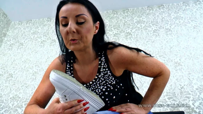 Your Licking Task From Lady Luciana! - SPITTING-GIRLS - MP4