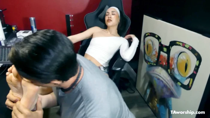 You Read My Mind - TAWORSHIP - FOOT WORSHIP - MP4