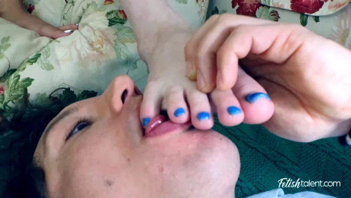 All Feet On Johnnys Face - TAWORSHIP - FOOT WORSHIP - MP4