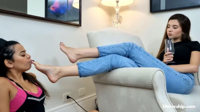 Do It - It Makes Me Hot - TAWORSHIP - FOOT WORSHIP - MP4