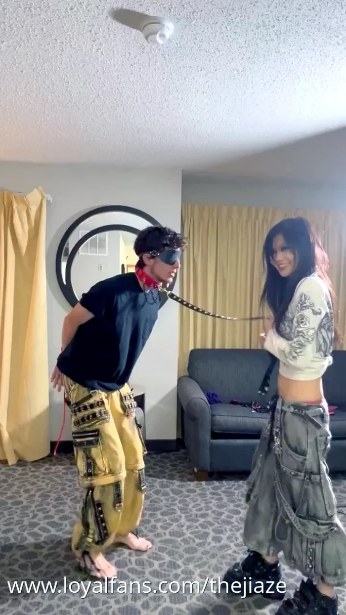 Sissy Gets His Balls Busted - THE JIA ZE / GODDESS ZI / ASIAN QUEEN Z - MP4