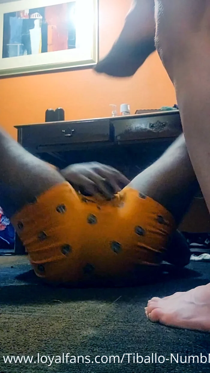 Dirty Foot Nutcrack - TIBALLO AKA NUMB NUTZ - MP4