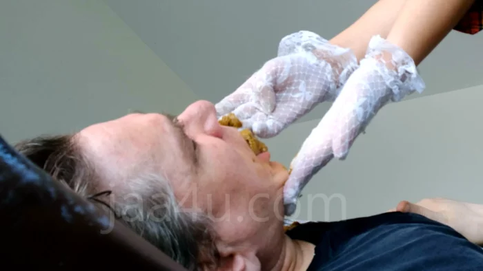 Sexy & Sticky Anus To Mouth Shit Feeding - TOILET MISTRESS WAEL - MP4