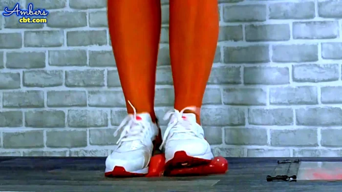 Trample Workout 5 - 1000 Steps In My Nike Huaraches - UNDER AMBER - MP4