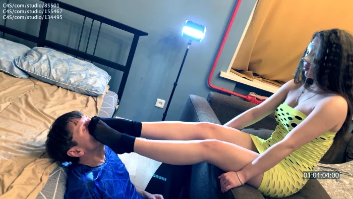 My Slave Is Sniffing My Smelly Socks. I Spit In His Face 2 - CRUEL DOMINATION / BEAUTIFUL GIRLS - MP4