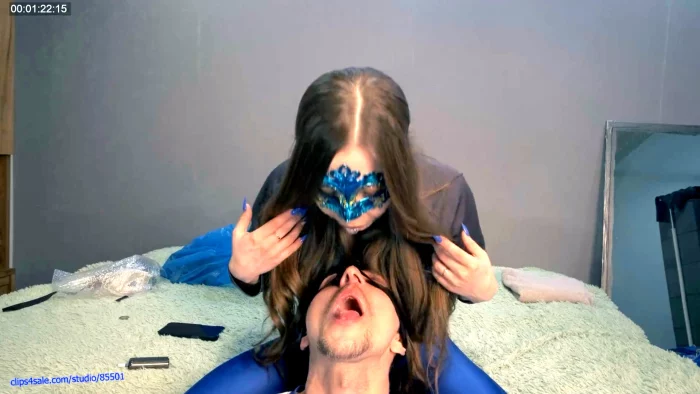 The Goddess Spits In The Slave's Mouth - CRUEL DOMINATION / BEAUTIFUL GIRLS - MP4