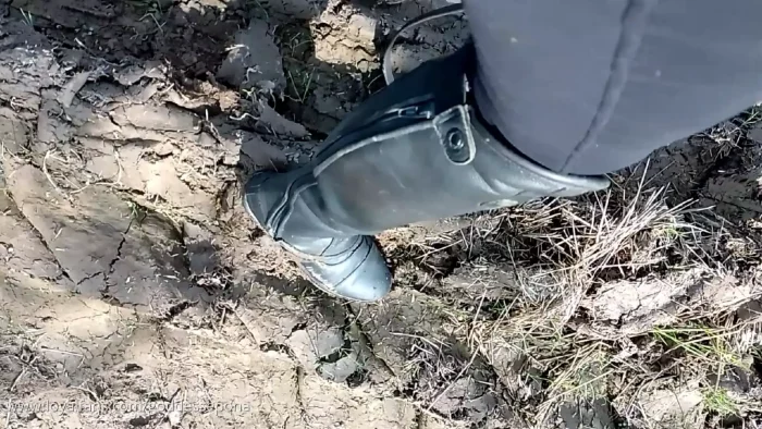 Stomping In The Mud - GODDESS EPONA - EQUESTRIAN FINDOM - MP4