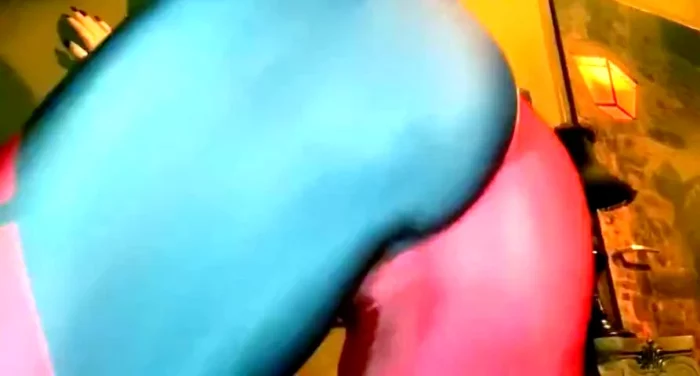 Harley Quinn Cosplay. Spandex Leggings Are Not For Losers! - EDGEQUEEN69 - MP4