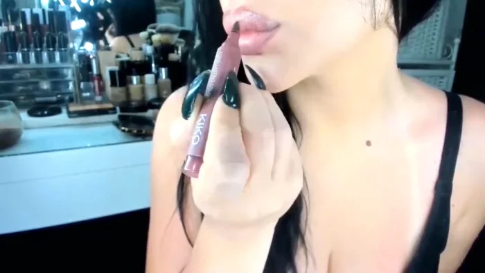 Lipnosis. Lip Gloss Fetish - EDGEQUEEN69 - MP4