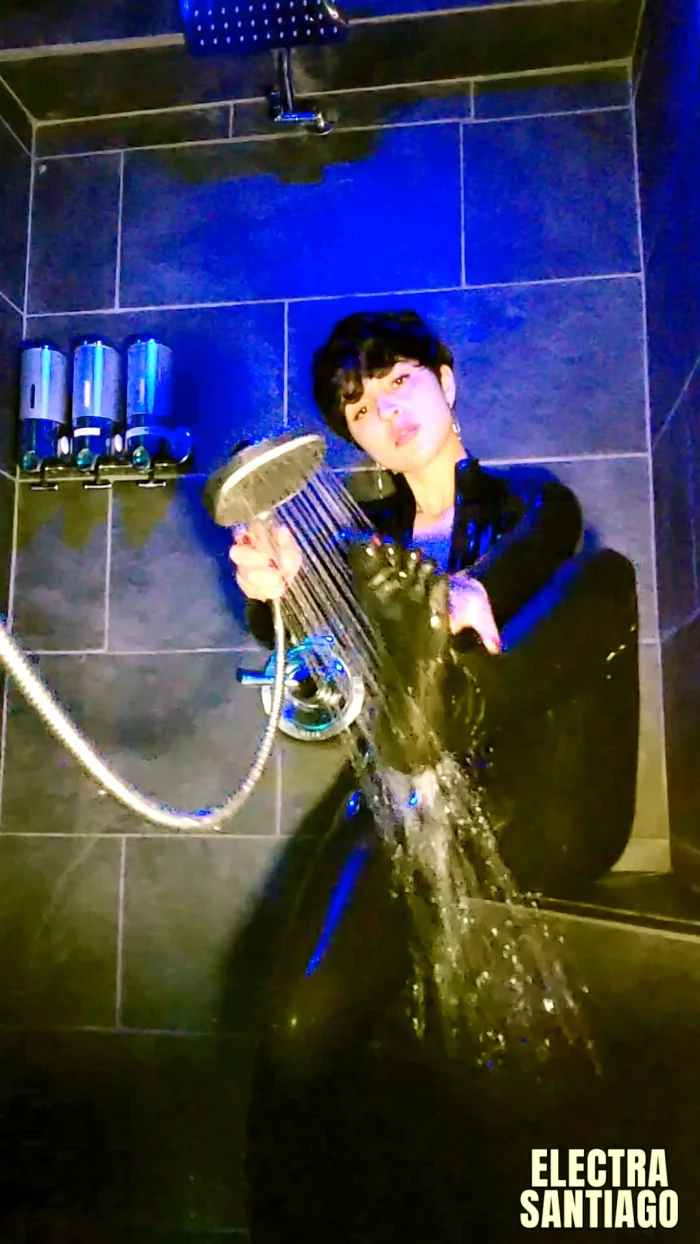 Latex Domination Showering With The Mistress - ELECTRA SANTIAGO - MP4