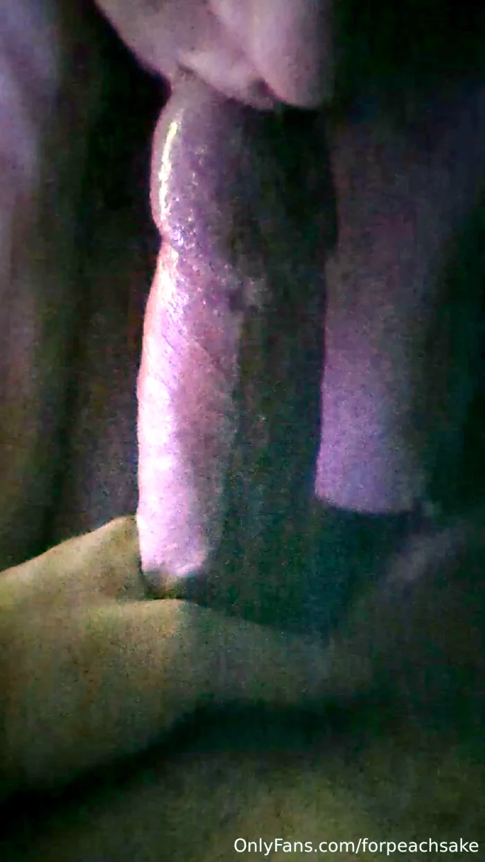 Sucking His Juicy Dick And Making Him Squirt - FORPEACHSAKE - MP4