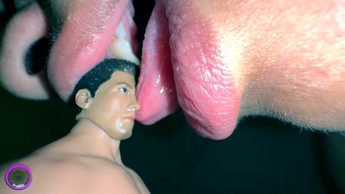 Giantess Cirilla I Ate My First Date - THE CIRILLA EMPORIUM - MP4
