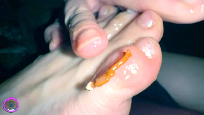 Lady Leviathan Tiny Servant Helps Me Wax My Feet - THE CIRILLA EMPORIUM - MP4