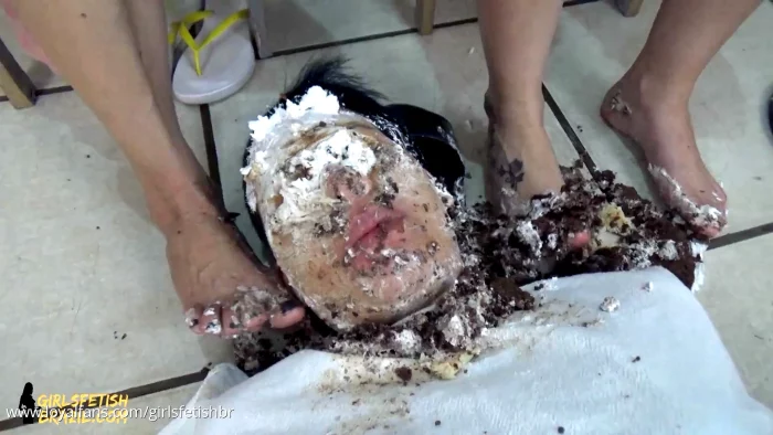 Mom And Daughter Episode 8 - Slave Humiliation (Food Crush) - GIRLSFETISHBR / GIRLS FETISH BRAZIL - MP4