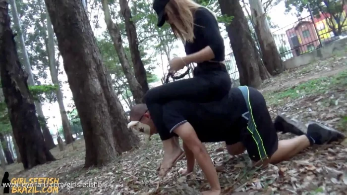 Pony Play - Public Humiliation - GIRLSFETISHBR / GIRLS FETISH BRAZIL - MP4