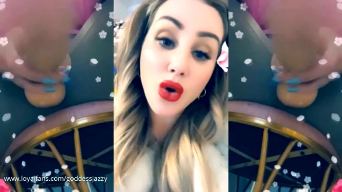 Red Lips Seductress - GODDESS JAZZY / EMPRESS JAZZY - MP4