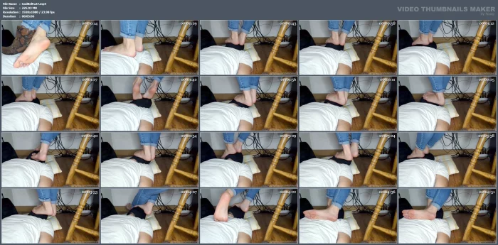 Just Got Out Of My Shoe... Wow... Smell Is Intense! Is He A Good Boy? - GODDESS BELLAFUSSARA - MP4