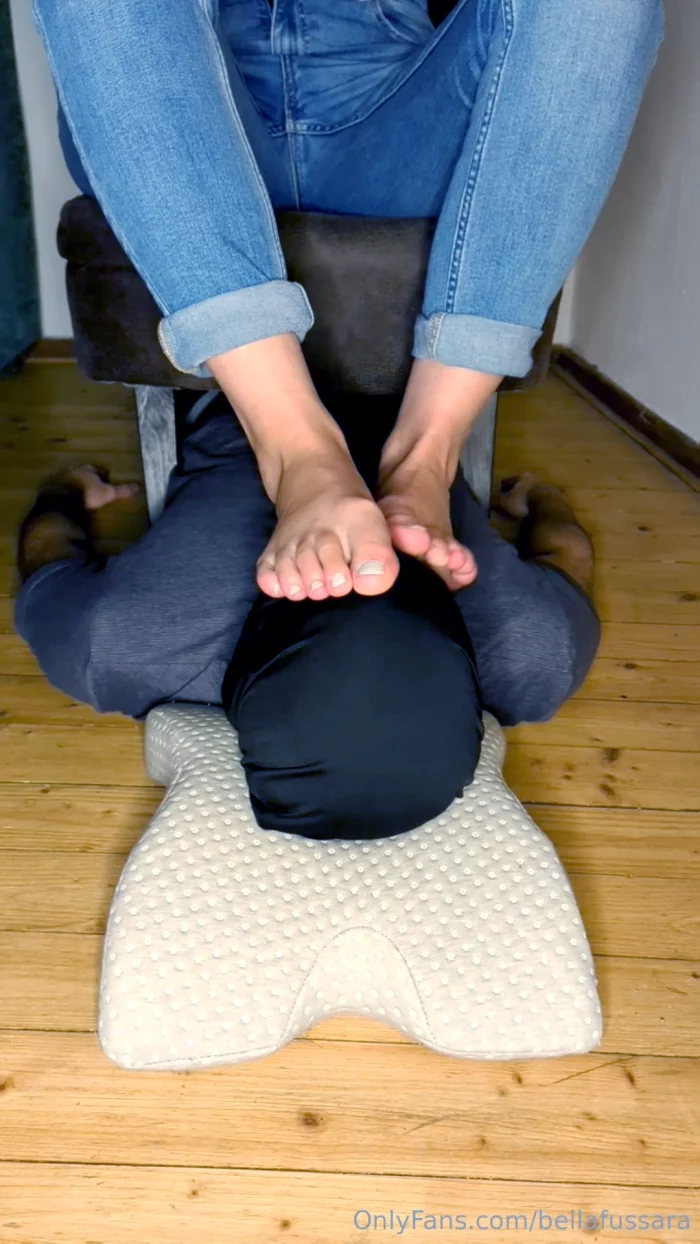 No More Cold Noses For You, You're Getting Full Covered By My Goddess Barefeet - GODDESS BELLAFUSSARA - MP4