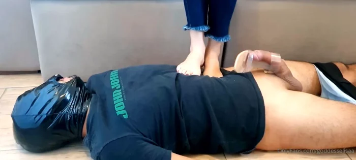 My Slave, At First, Serves Me As A Footstool - GODDESS ELISA - MP4