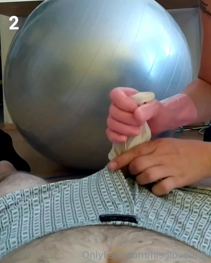 He Started To Cum Like Crazy When I Put His Cock Inside An Examination Glove - HISGLOVELADY - MP4
