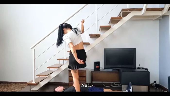 Cheerleader Stomps Loser That Thinks He Is Going To The Party - KIFFA FEET / GODDESS KIFFA - MP4