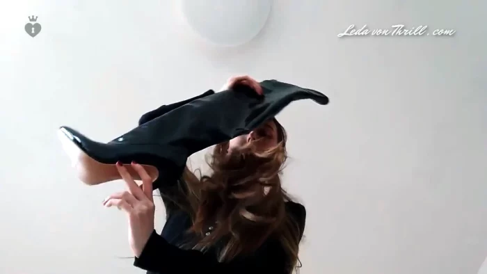 Loser Stomping - LEDA VON THRILL - MP4