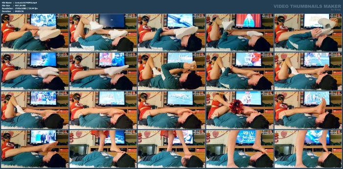 Super Sole Sunday Cheerleader Foot Worship - LEXI LONG LEGS - MP4