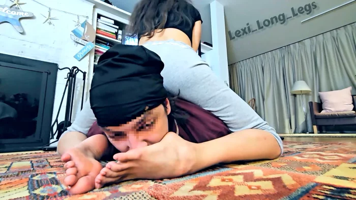 Tv And Toe Worship - LEXI LONG LEGS - MP4