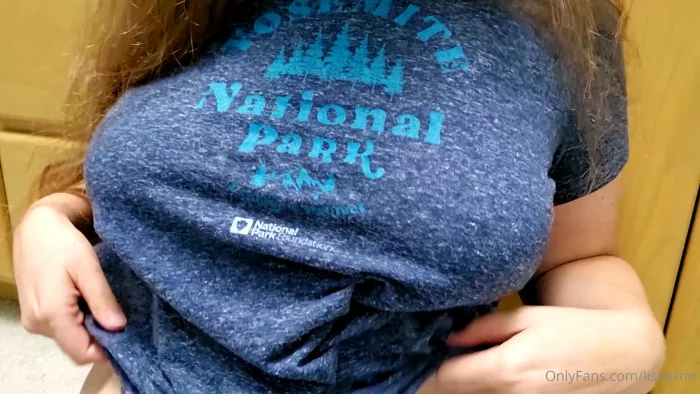 Braless Shirt Scratching ASMR - LISA ASMR - MP4